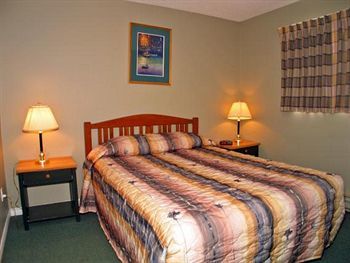 North Pointe Inn And Suites Kelowna Zewnętrze zdjęcie